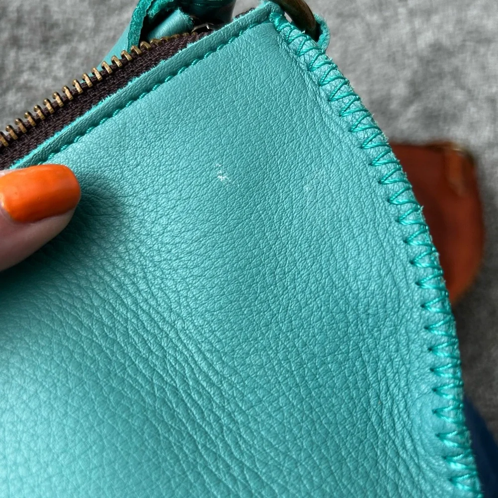 Lyons leather Queen Bees and wallets - Picture 12 of 16